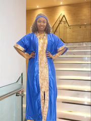 Ayollar uchun ko‘k va oltin rangli blokli musulmon kaftan kiyimi va boshbog‘