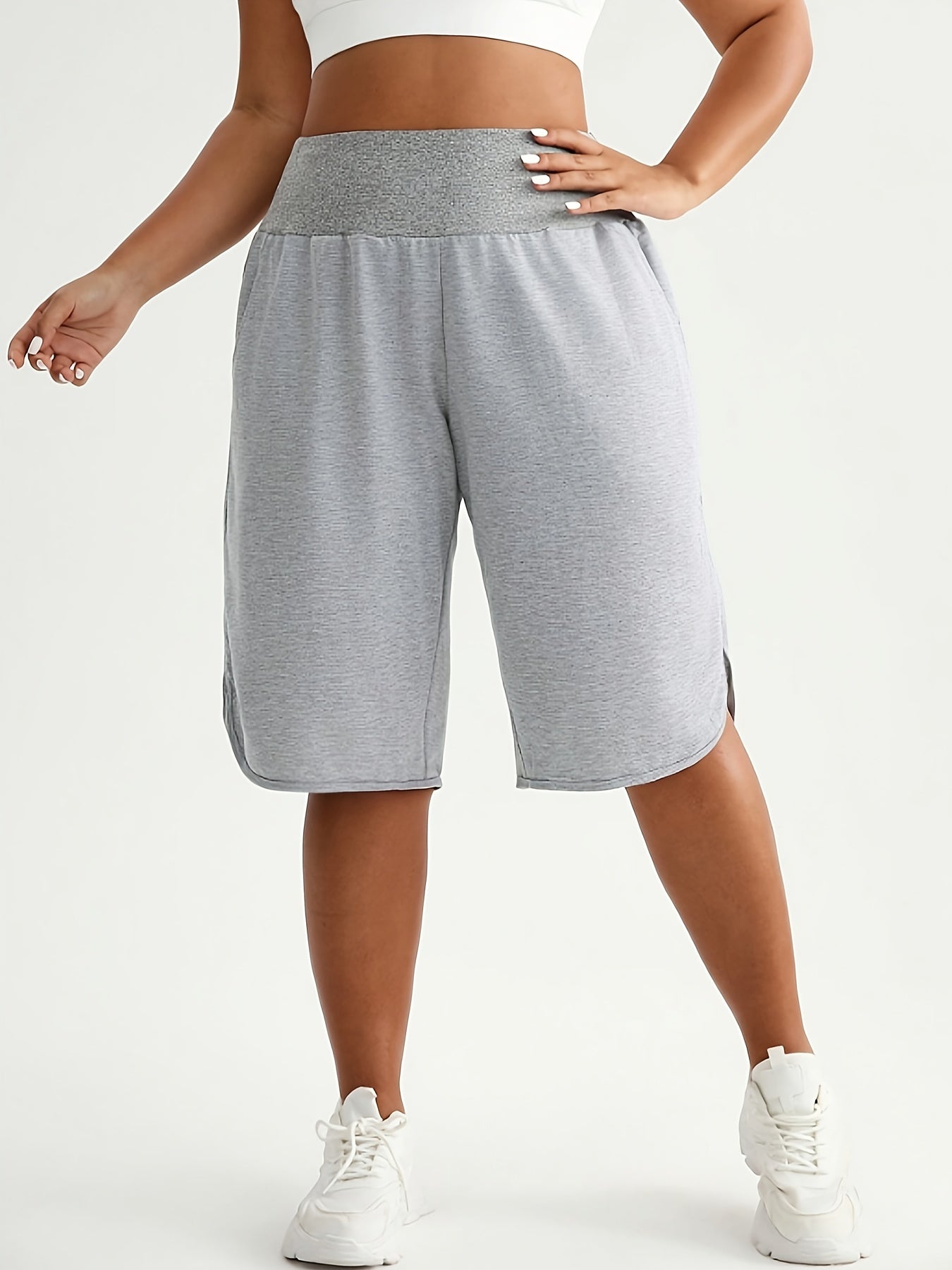 Women's Athletic Cropped Shorts Breathable Stretchy Pockets Gray