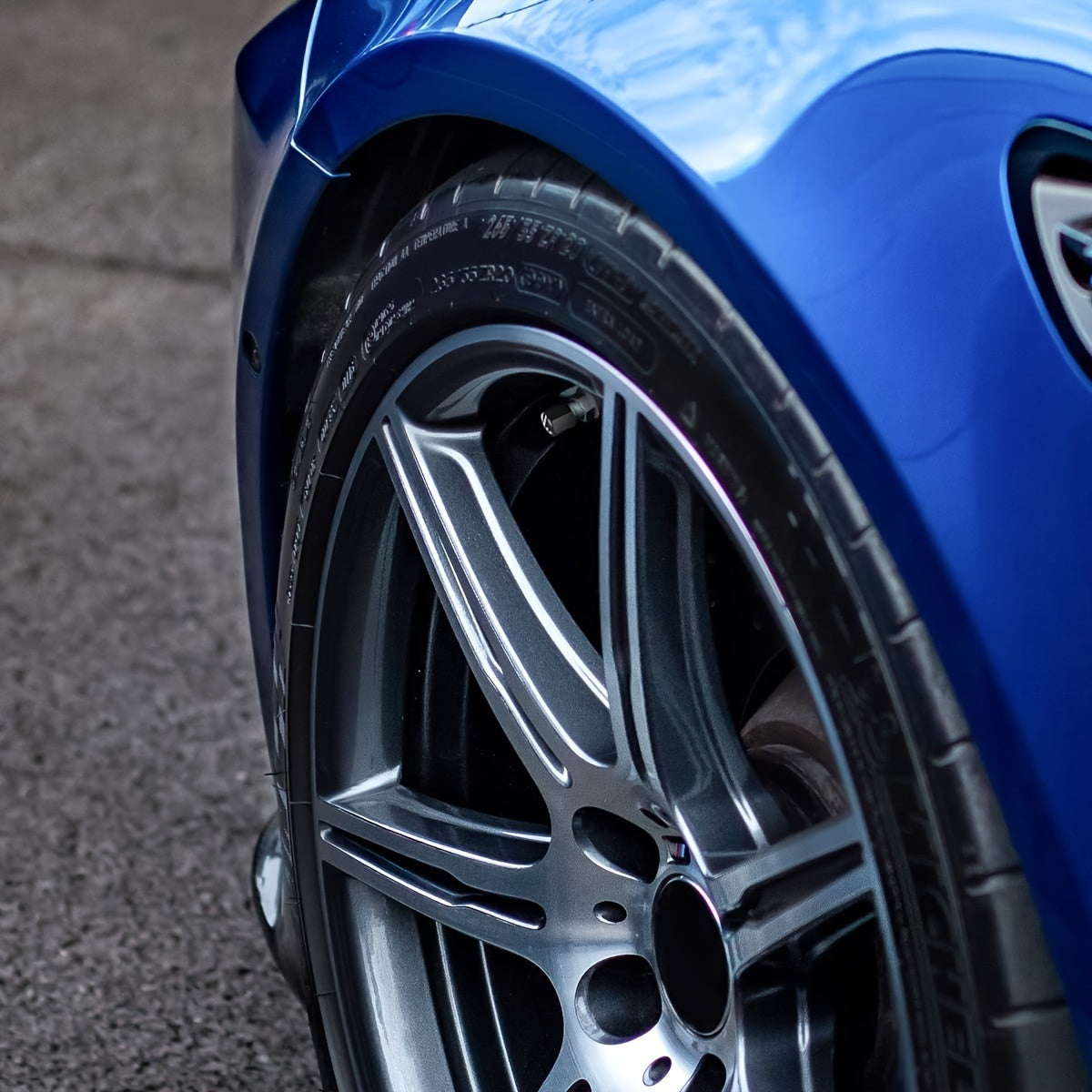 4 Pack American Flag Tire Valve Stem Caps Metal Anti-Rust for Cars Bikes Trucks