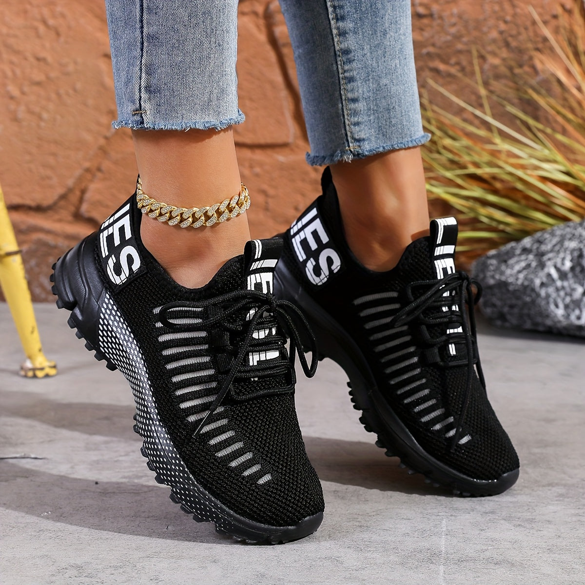 Plus-Size Women's Casual Sneakers Breathable Elastic Soles Running Hiking