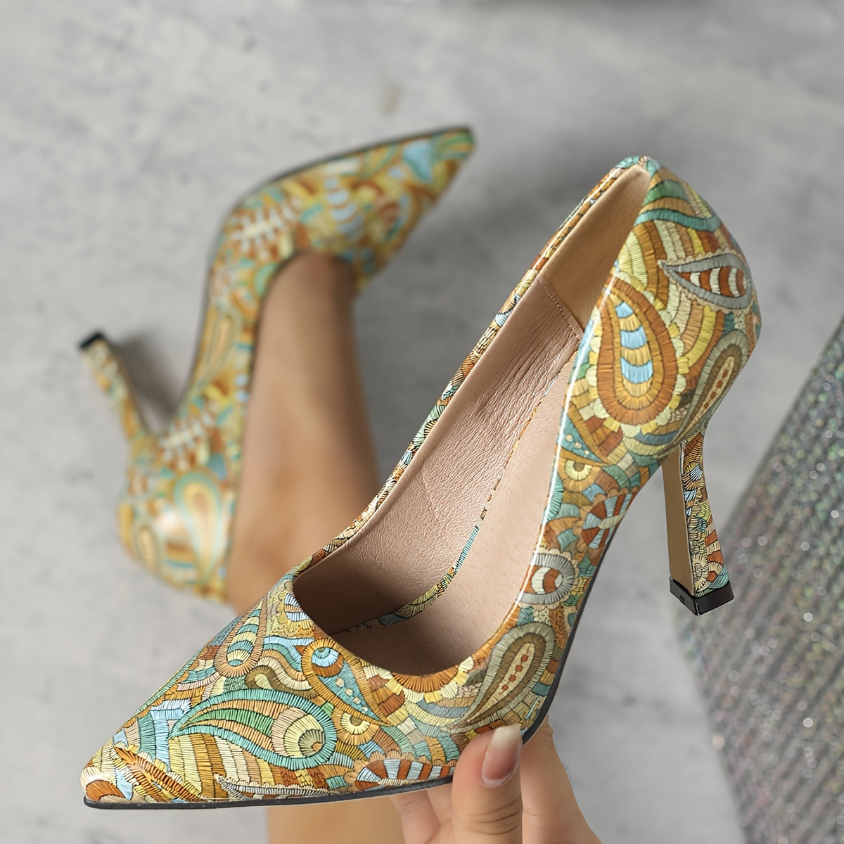 Women's Ethnic Style Printed High Heels Pointed Toe Pumps for Parties and Office