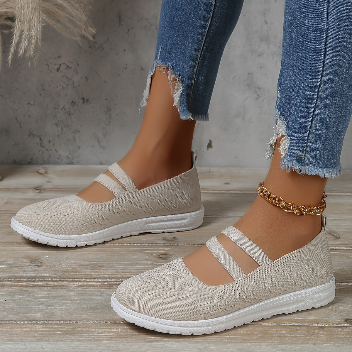 Women's Light Gray Slip-On Sneakers Breathable Knit Low-Top Elastic Ankle