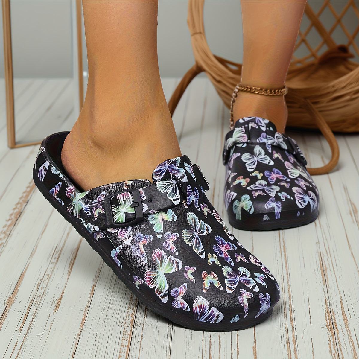 Women's Butterfly Print Slip-On Loafers Comfortable Closed-Toe Shoes