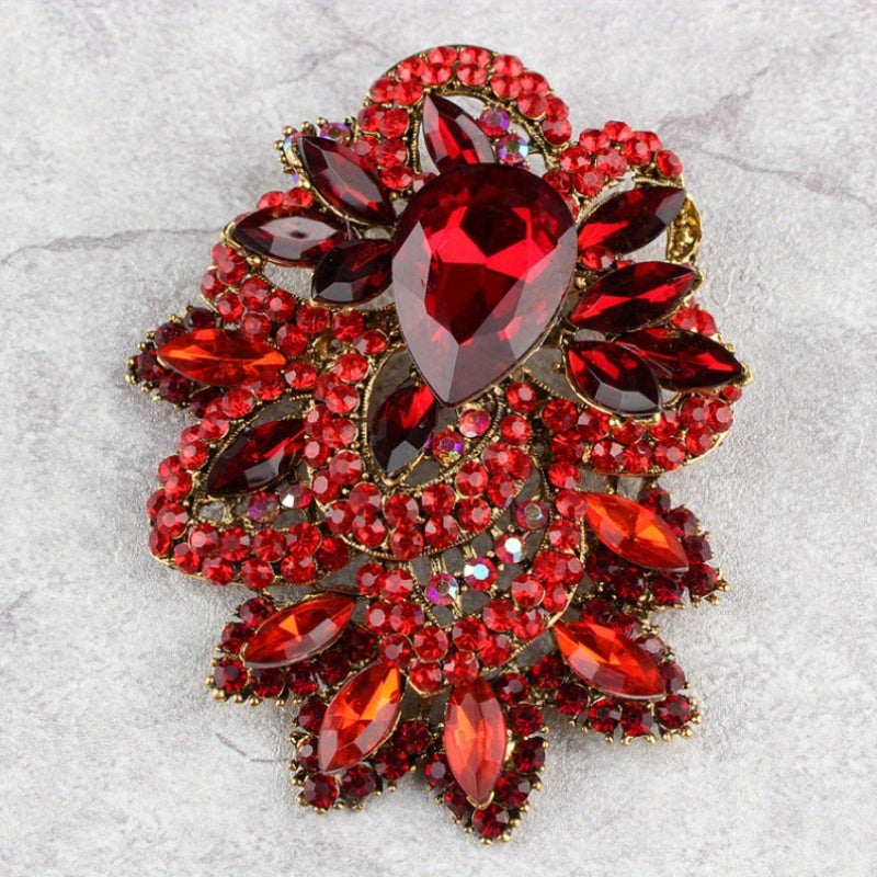 Elegant Flower-Shaped Rhinestone Brooch for Women Sparkling Jewelry Accessory for Parties