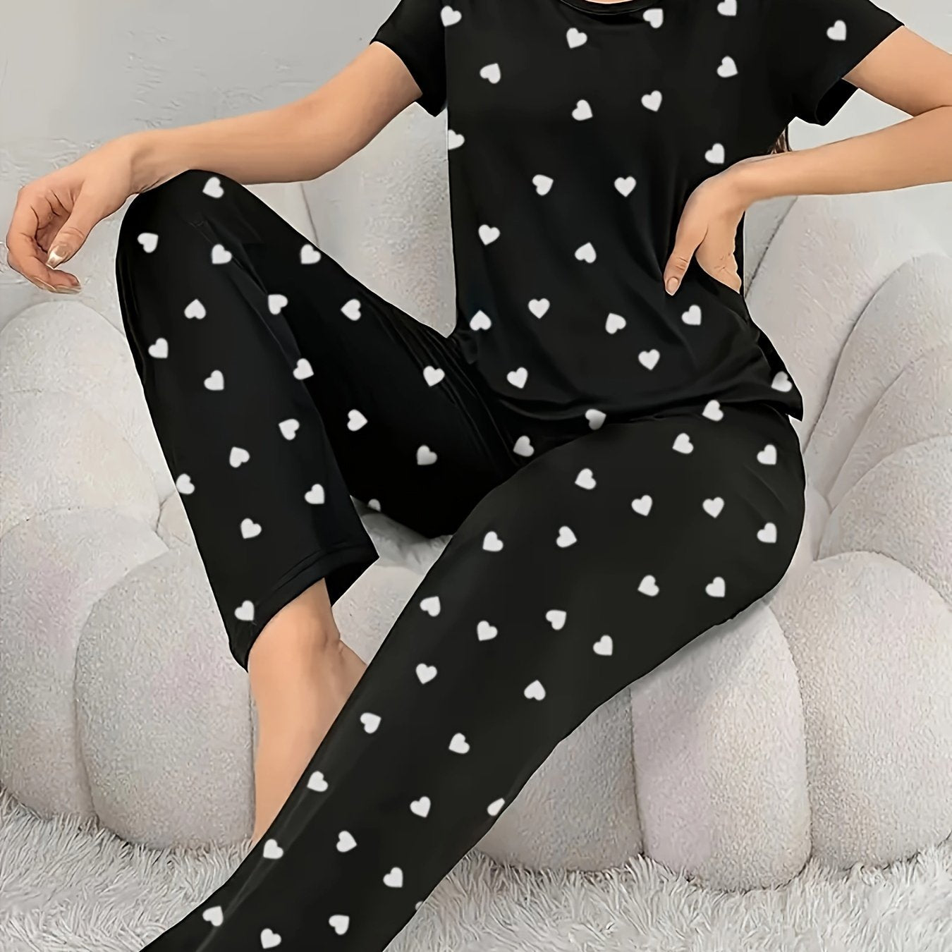 Women's Black Heart Print Pajama Set Jersey Knit Short Sleeve T-Shirt Long Pants