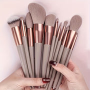 Synthetic Makeup Brush Set for Beginners and Professionals with Travel Case