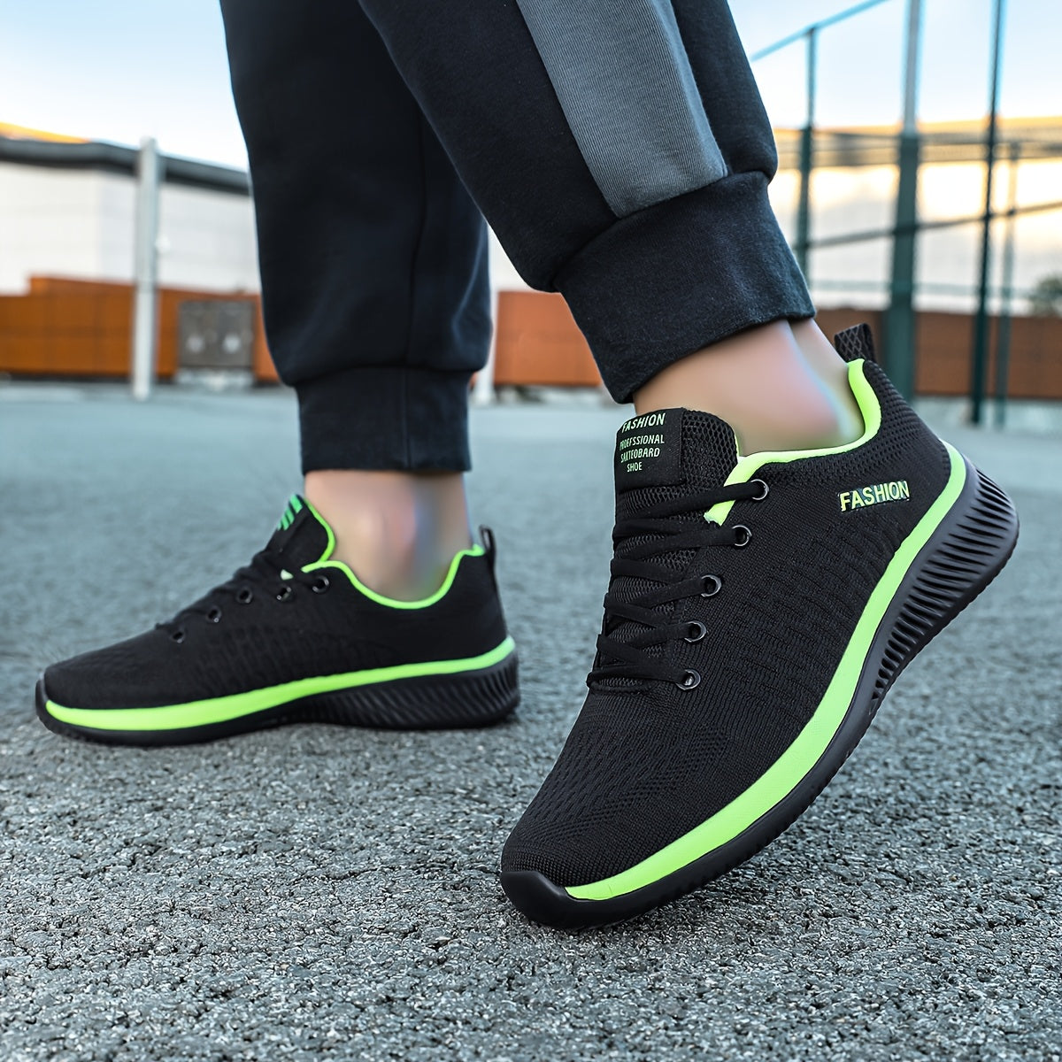 Unisex Mesh Sneakers Lightweight Breathable Lace-Up Athletic Shoes