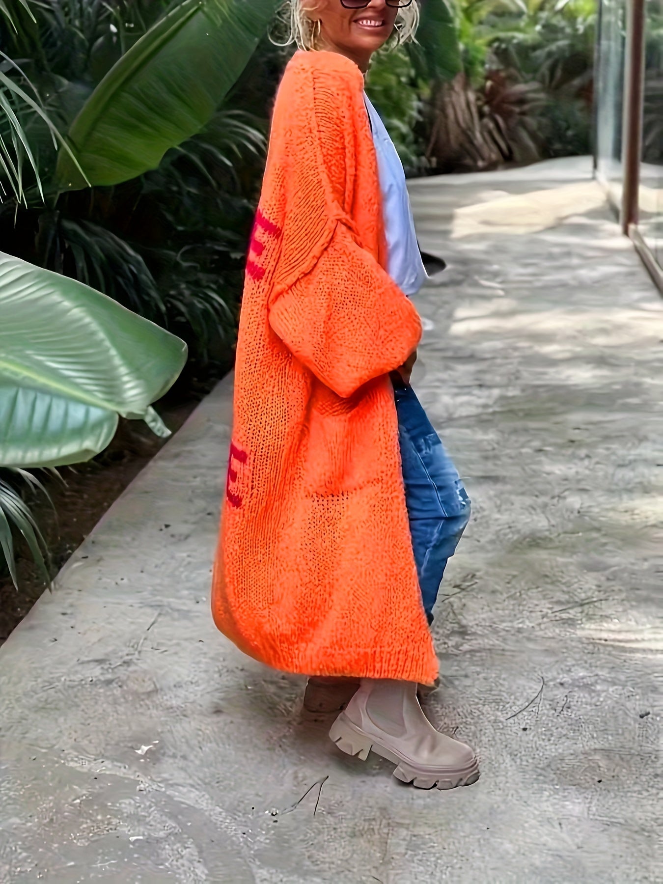 Ayollar uchun katta o'lchamli keng bo'yinli uzun qo'lqopli kardigan, yorqin apelsin boho sviter