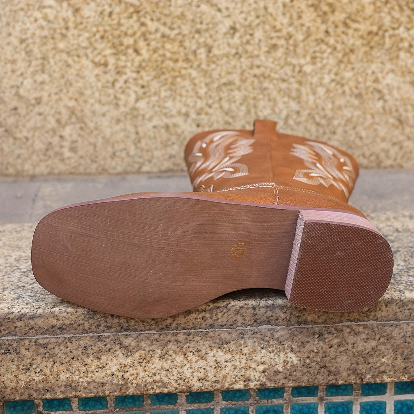 Женские коричневые ковбойские сапоги с вышивкой в западном стиле, до середины икры, с массивным каблуком