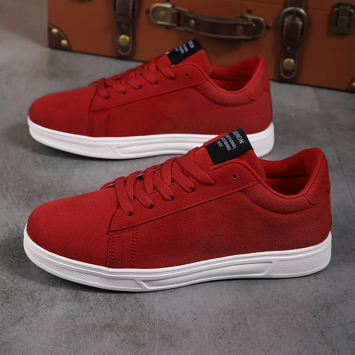 Men's Low Top Lace Up Skate Shoes Non Slip Durable Casual Sneakers for Outdoor Activities