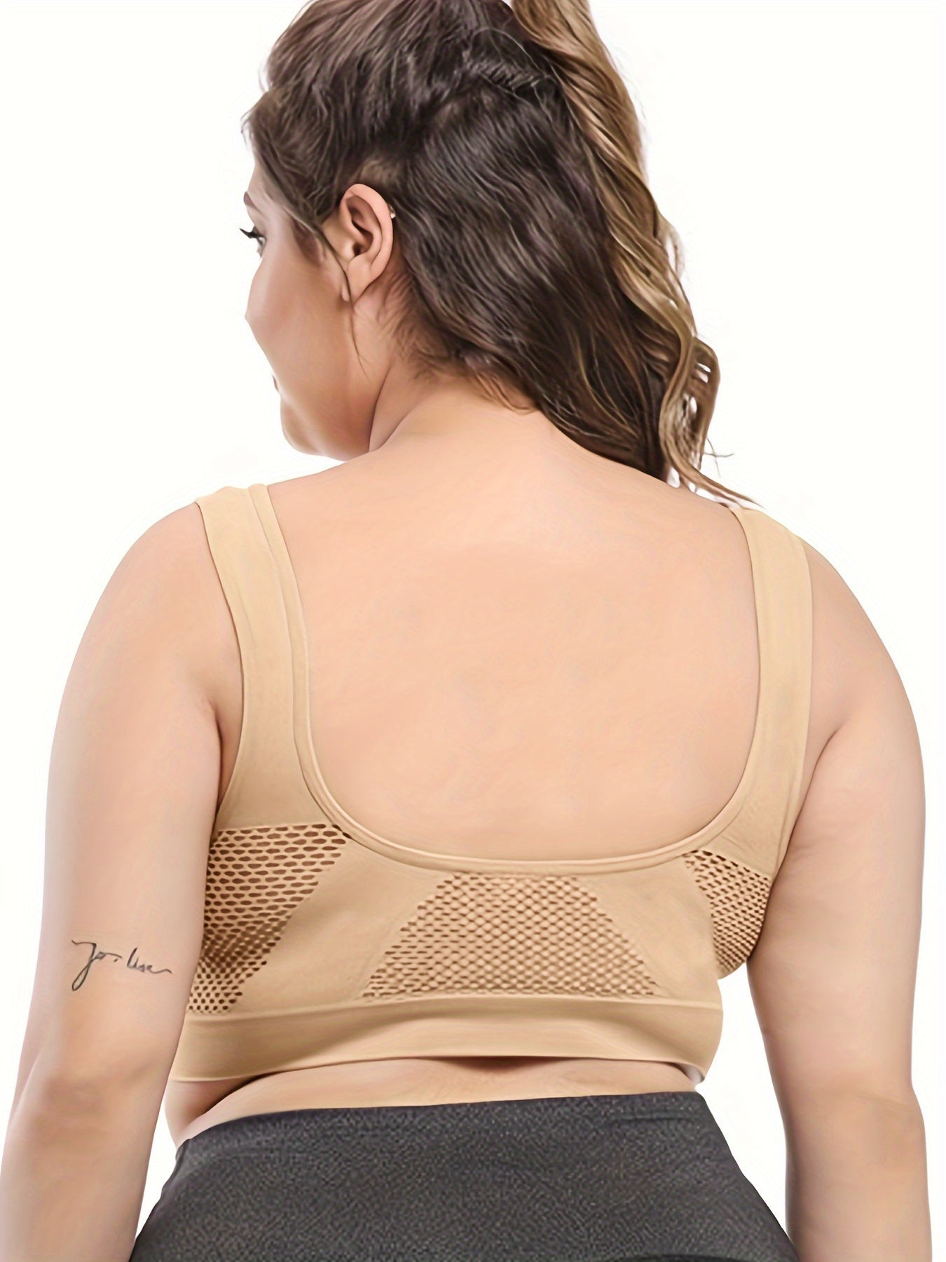 Plus Size Sports Bra No Seam Mesh Breathable Supportive Black Beige 2 Pack