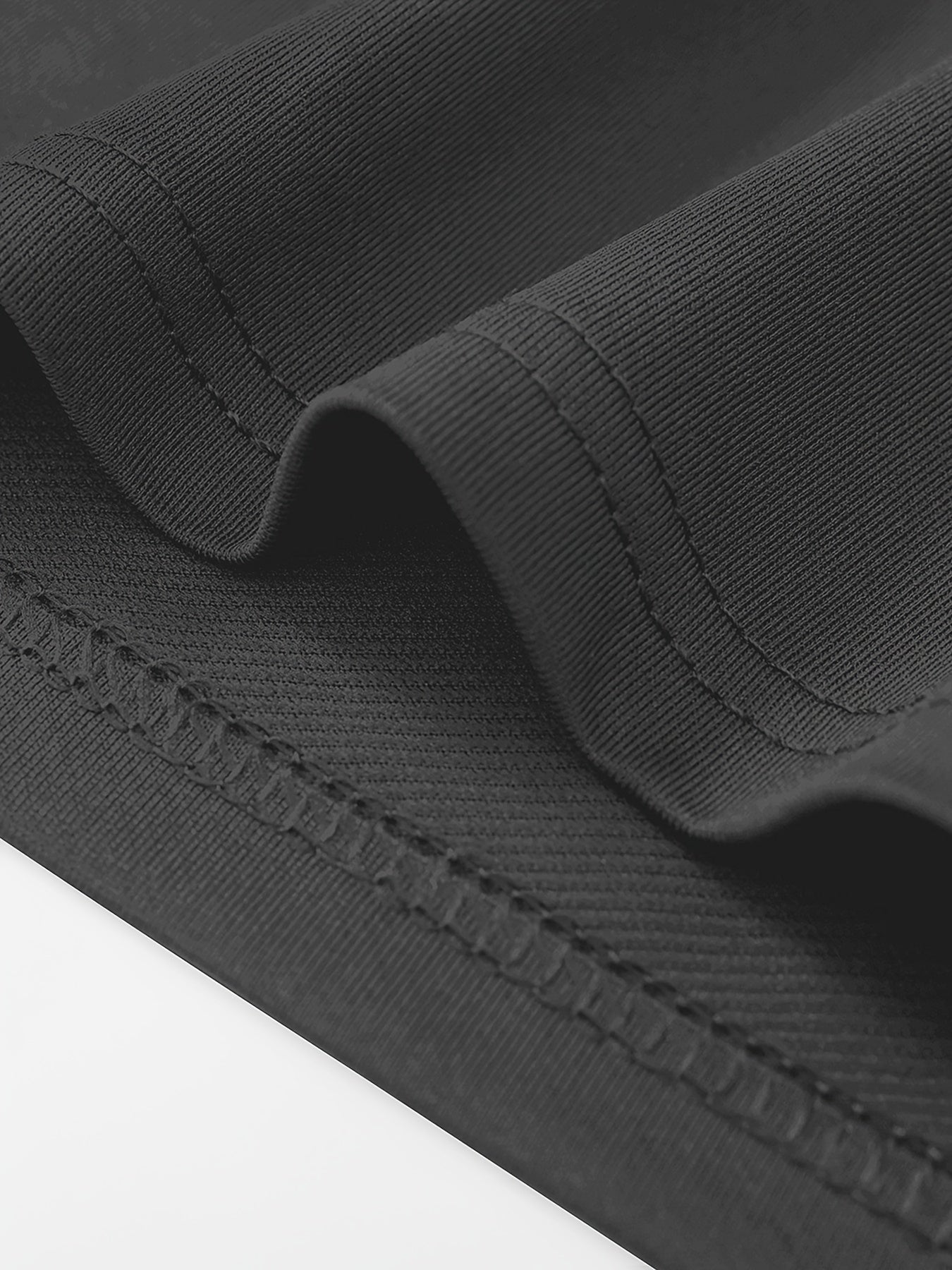 Erkaklar uchun ikkita qismdan iborat uzun qo'lqopli krujka ko'ylak, qarama-qarshi ranglarda, ochiq havoda kiyish uchun ideal.