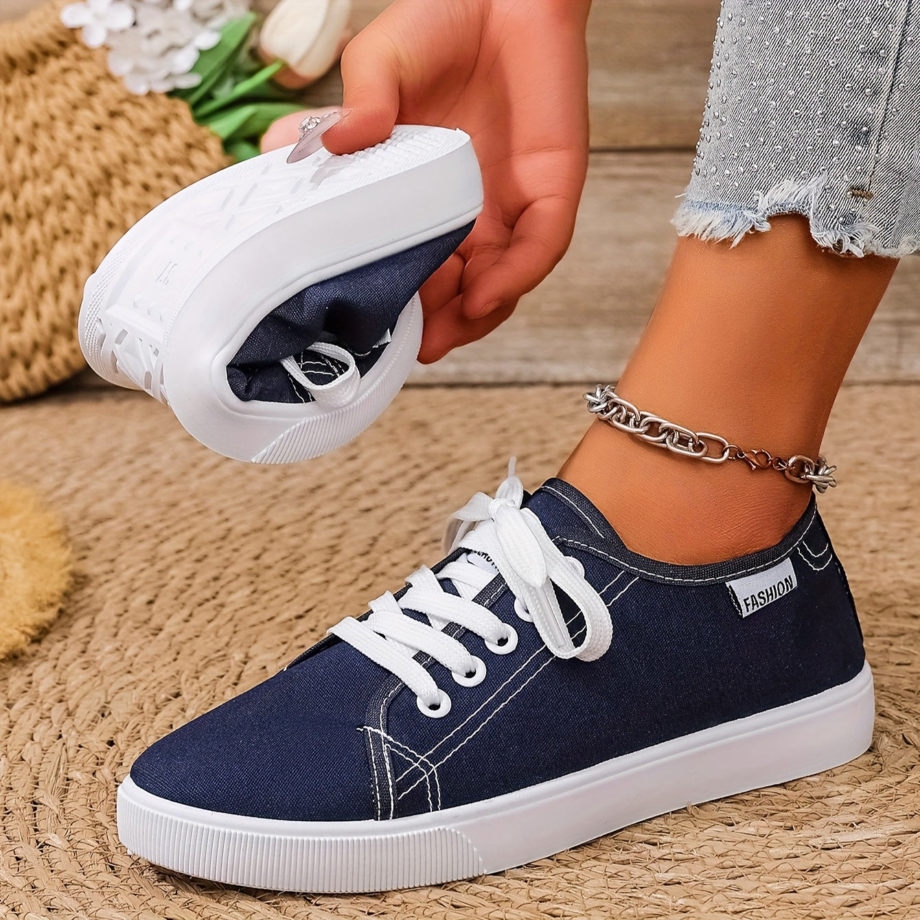 Women's Lightweight White Sneakers with Breathable Soft Sole for Casual Wear
