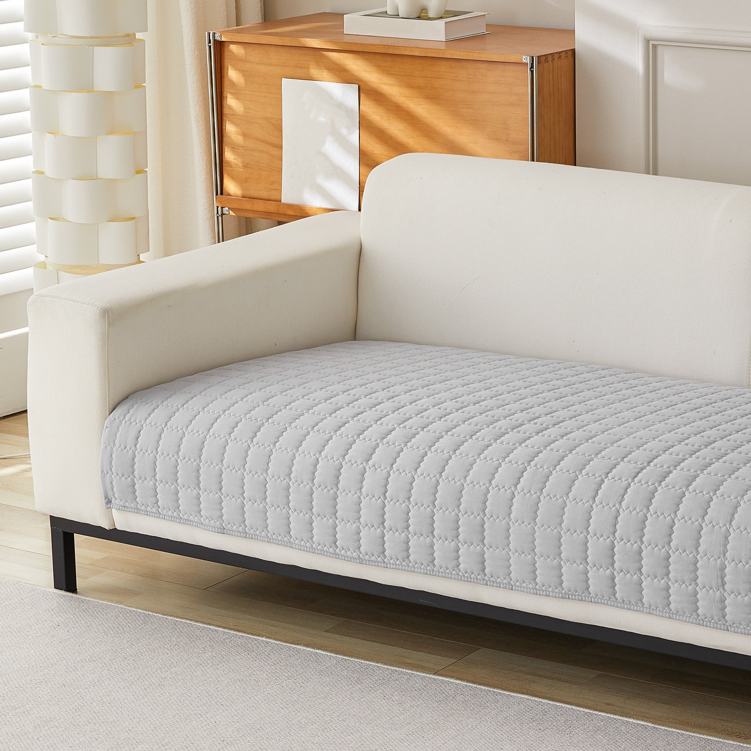 Современный минималистичный чехол для дивана в серо-бежевом ромбовидном узоре, подходит для домашних животных и стирается в машине, подходит для диванов, вмещающих от одного до четырех человек.