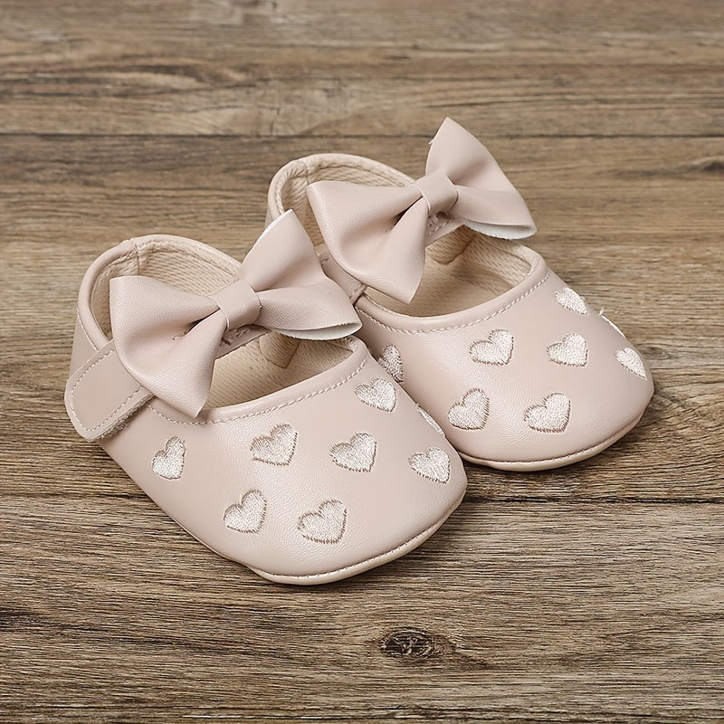 Baby Girl Sandals for Spring and Autumn Breathable PU Flat Shoes with Heart Embroidery