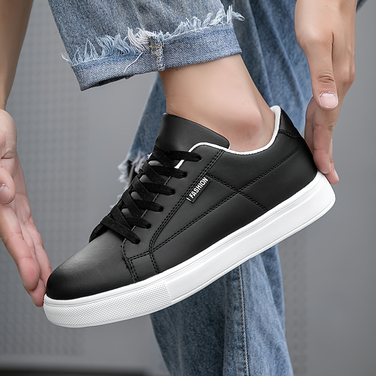 Men's Black Casual Sneakers Low Top Lace-Up Round Toe Faux PU EVA Sole