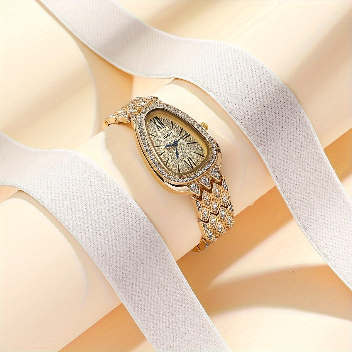 Women's Quartz Watch with Snake-Inspired Design Rhinestone Accents Steel Band Analog Display