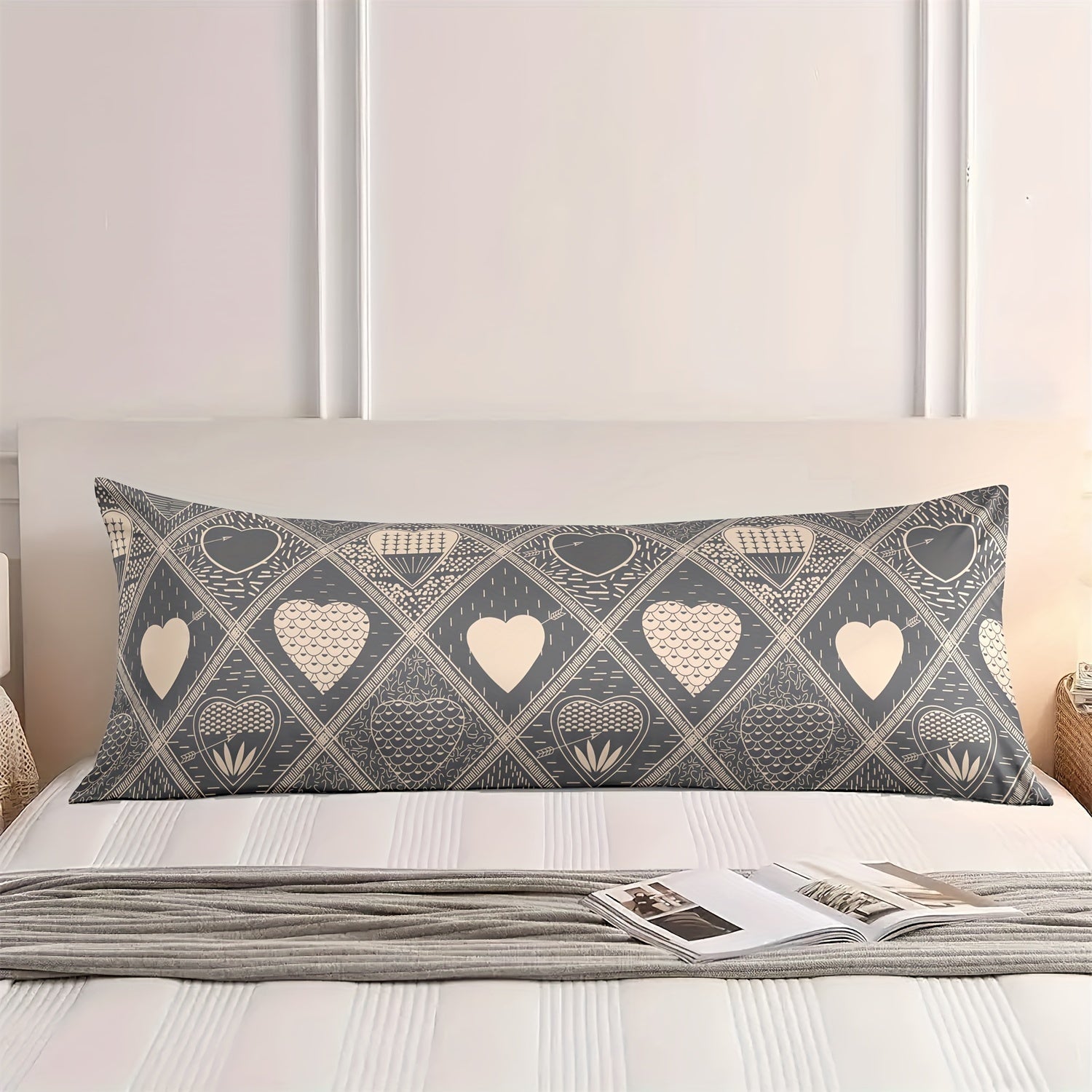 Polyester Geometric Pattern Pillowcase for Body Pillow Soft and Washable