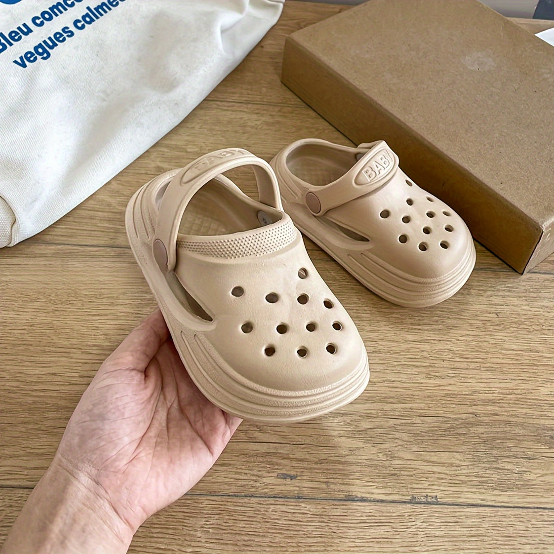 Kids Water-Resistant EVA Clogs for Boys and Girls Breathable Lightweight Slip-Resistant Shoes