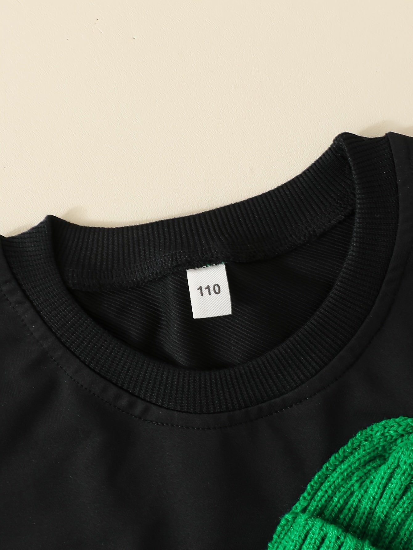 Boys' Two-Piece Outfit with Bear Print Hat, Black Sweatshirt and Green Trousers