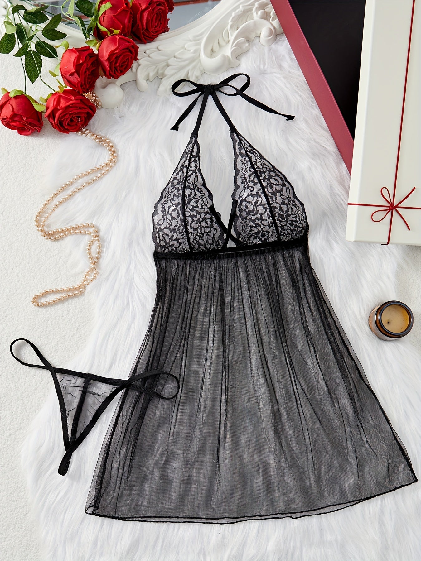 Conjunto de lencería femenina seductora con tanga y bragas