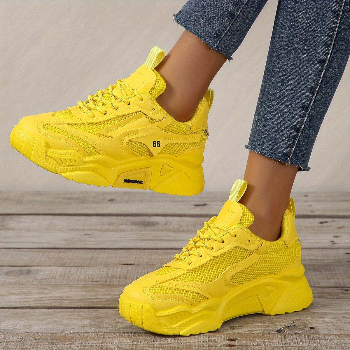 Women's Mesh Sneakers Breathable Lace-Up Low Top White Casual Shoes