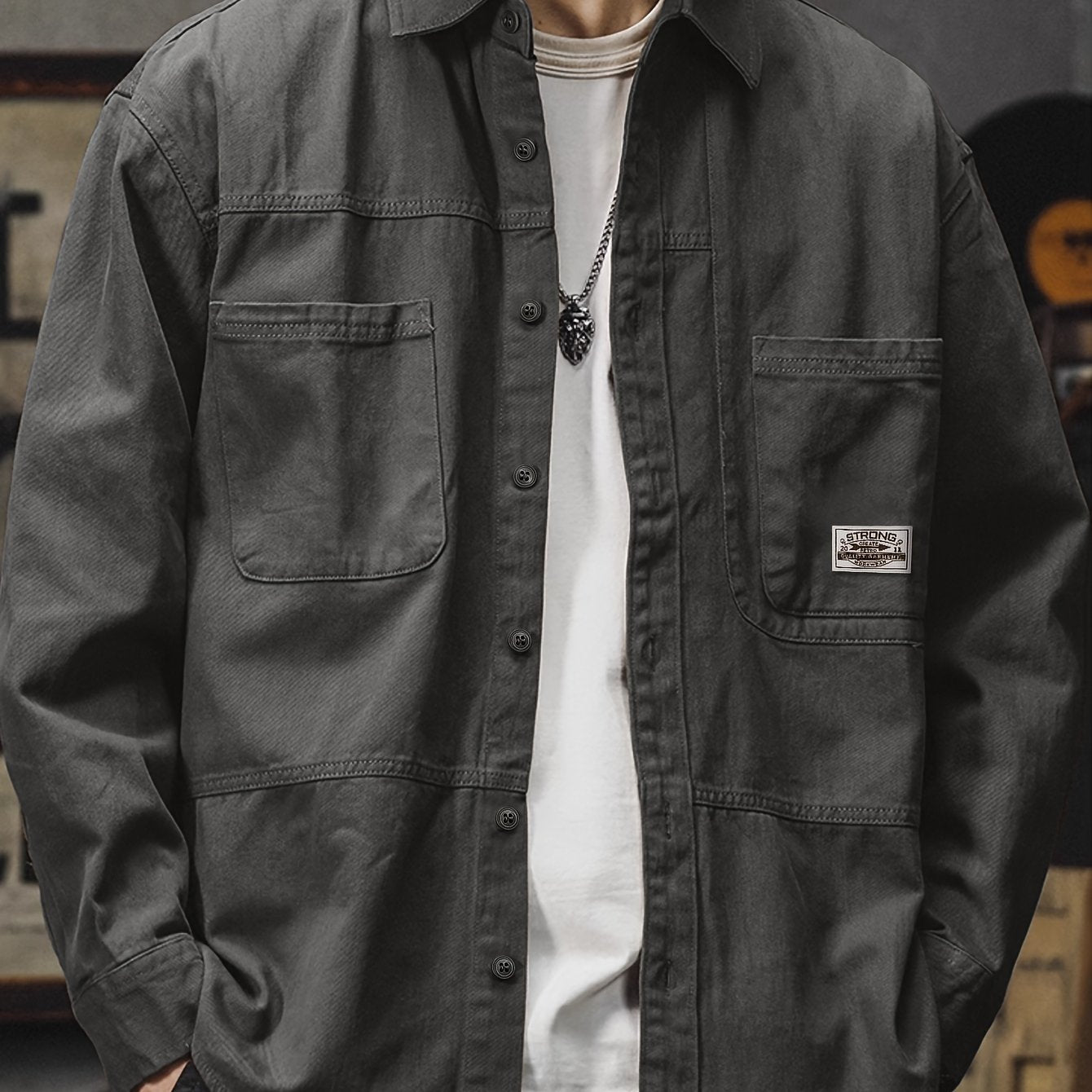 Erkaklar uchun 100% paxta kargo ko'ylagi, yorliq yamoqi bilan, bahor va kuz uchun mukammal, tasodifiy retro sovg'a