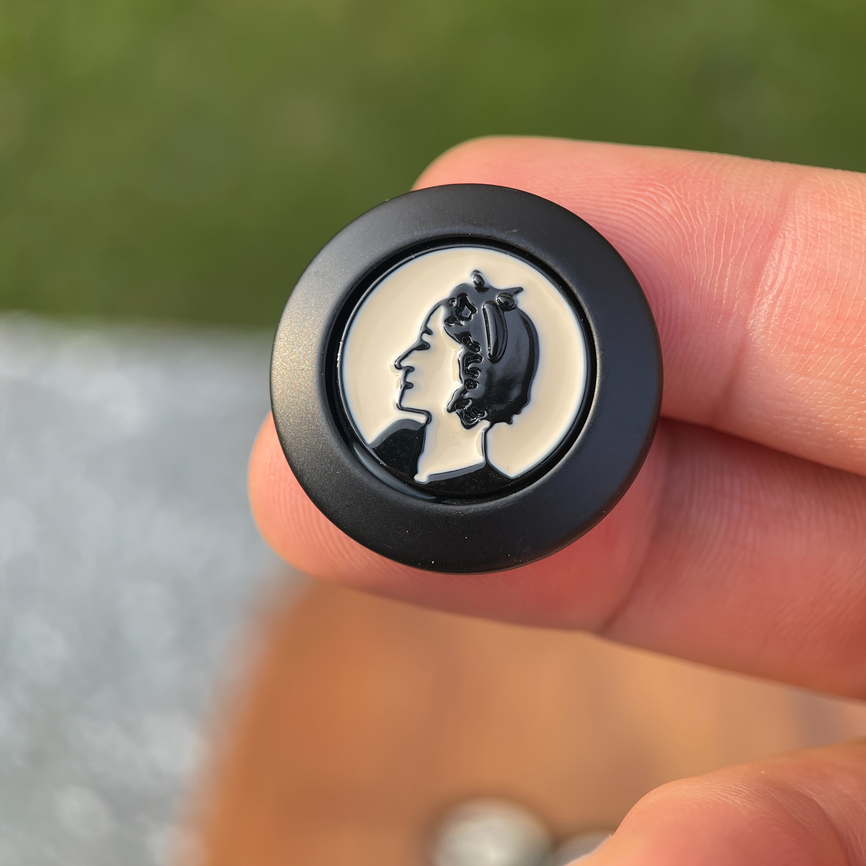 Set of 5 Black Resin Buttons with Portrait Design for Clothing and Crafts