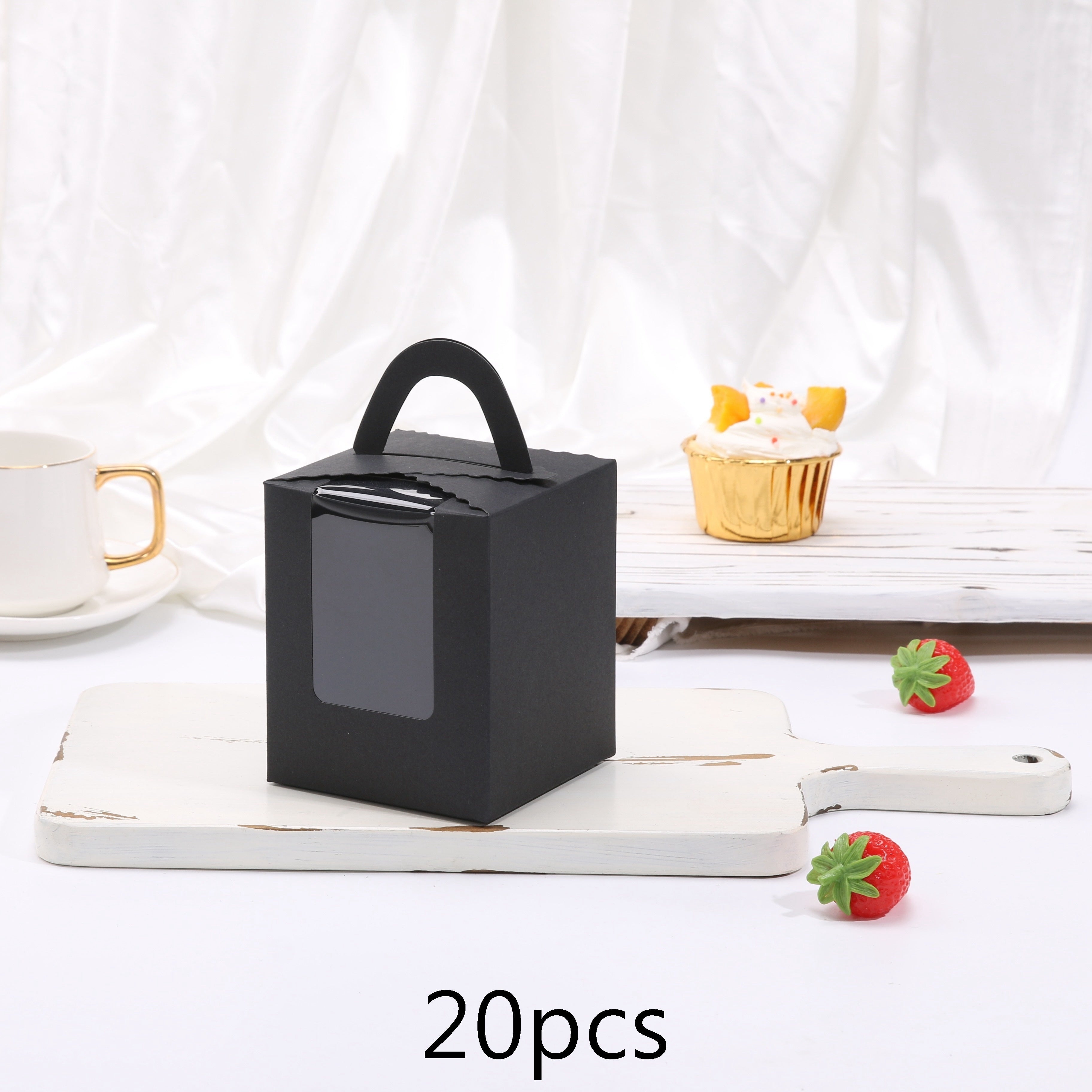 Bir marta ishlatiladigan yumaloq desertli tuxumli tort qutisi, 1 dona qo'lda ishlangan keks yoki keksni qadoqlash uchun juda mos keladi. Partiyalarda pishirish yoki xizmat qilish uchun ideal.