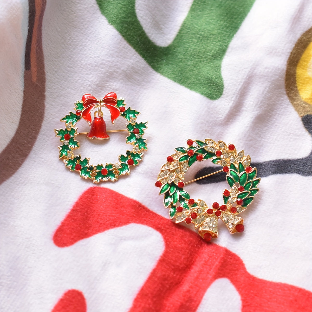 Holiday Bell Wreath Brooch Christmas Decorative Pin for Clothing Stylish Accessory