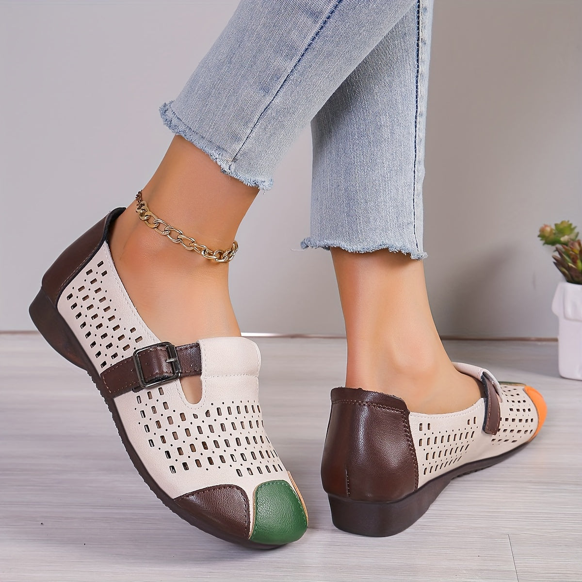 Women's Breathable Hollow Out Flat Shoes Casual Slip-On Low Top