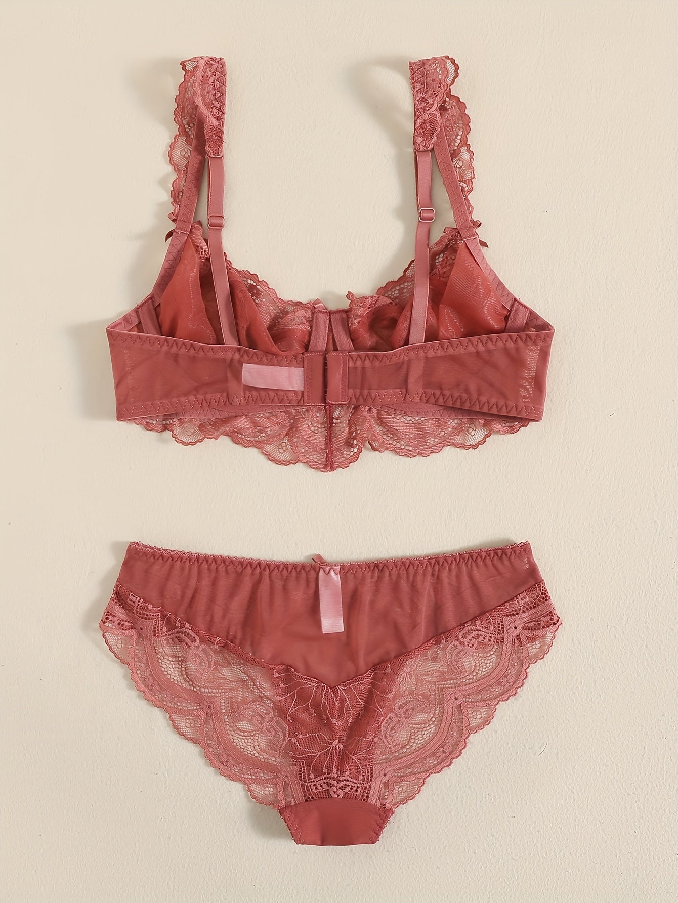 Plus Size Lace Lingerie Set with Bow and Spaghetti Strap Solid Color High Stretch