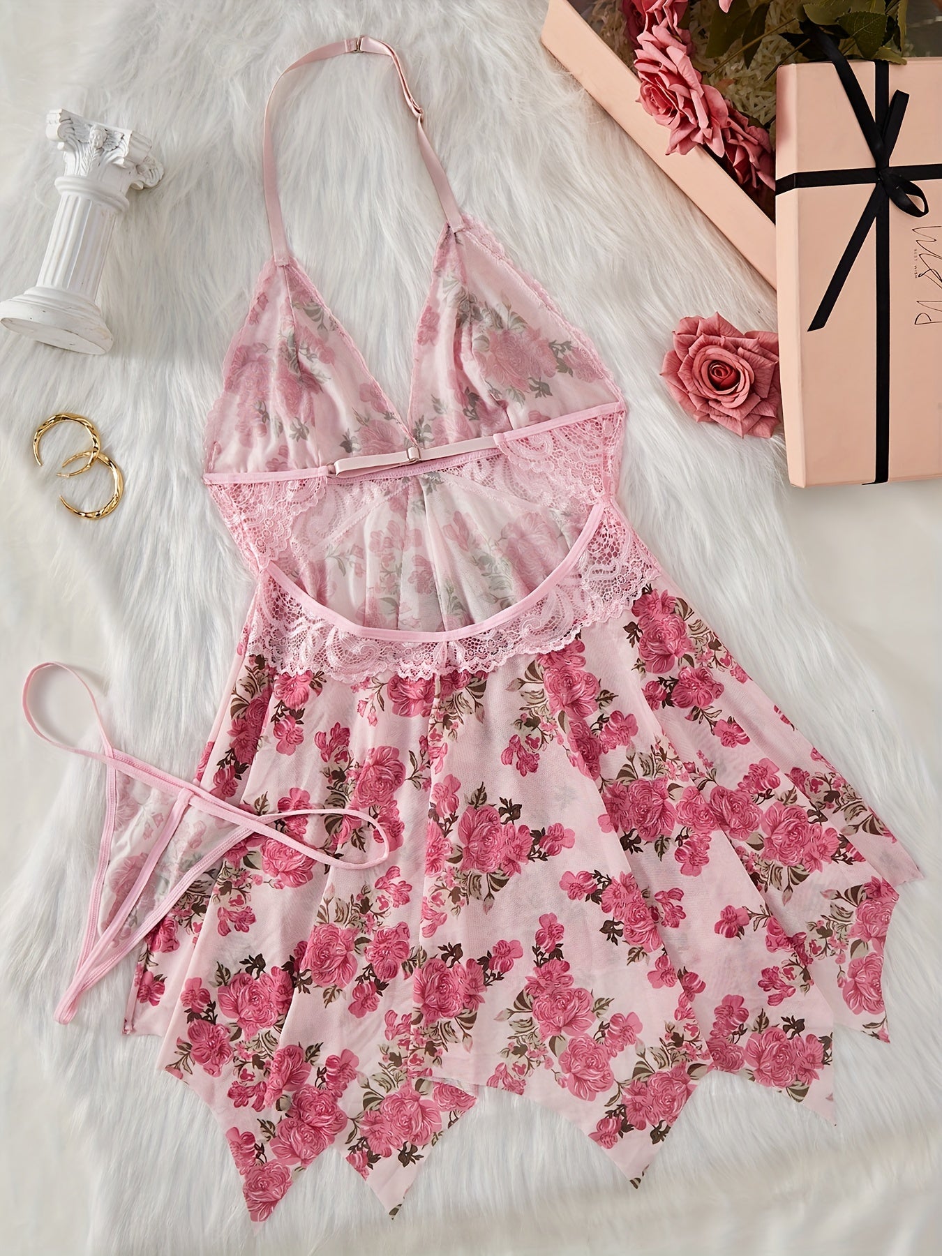 Ayollar uchun jozibali ichki kiyim, chuqur V shaklidagi dantel birikmasi dizayni, bosma naqsh, halter bo'yin va orqa qismi ochiq uslubda.