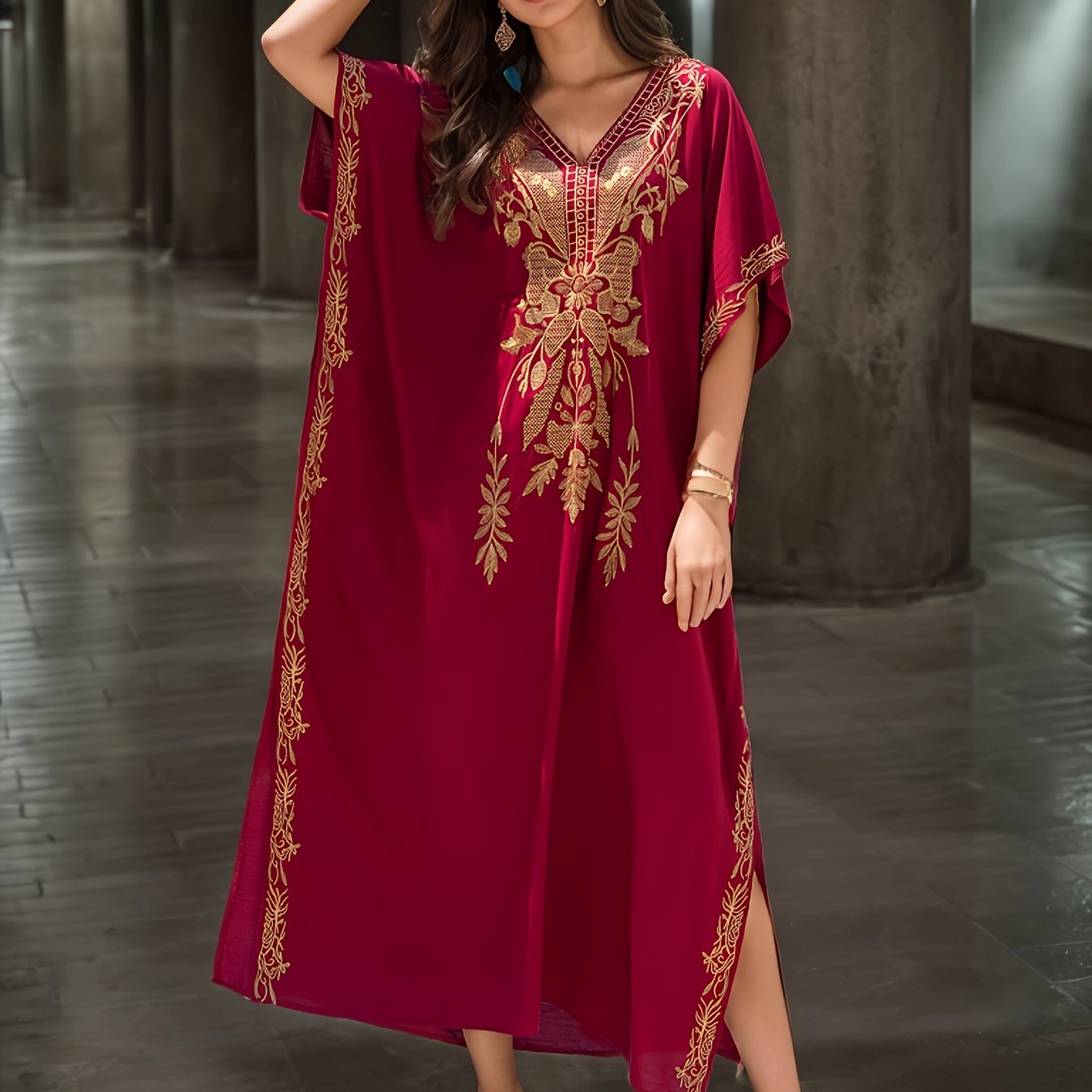 Ayollar uchun katta o'lchamli tikilgan batwing qo'lqopli V-shakllı maksi kiyi