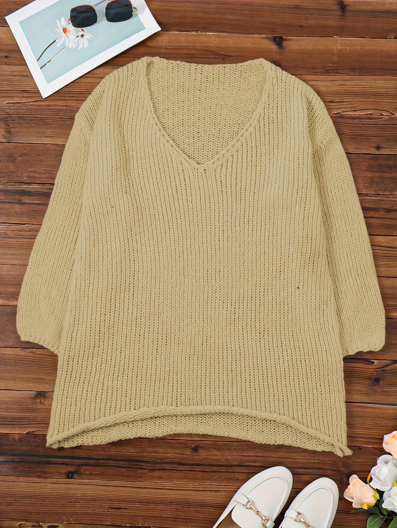 Women's Plus Size Casual V-Neck Oversized Sweater in Solid Color