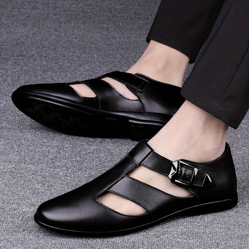 Erkaklar uchun nafas oladigan kesilgan sandallar, moslashtiriladigan tasmali qopqoq va yumshoq taglik bilan qulaylik uchun, qora rangda tasodifiy yozgi/kuzgi kiyimlar uchun mukammal.