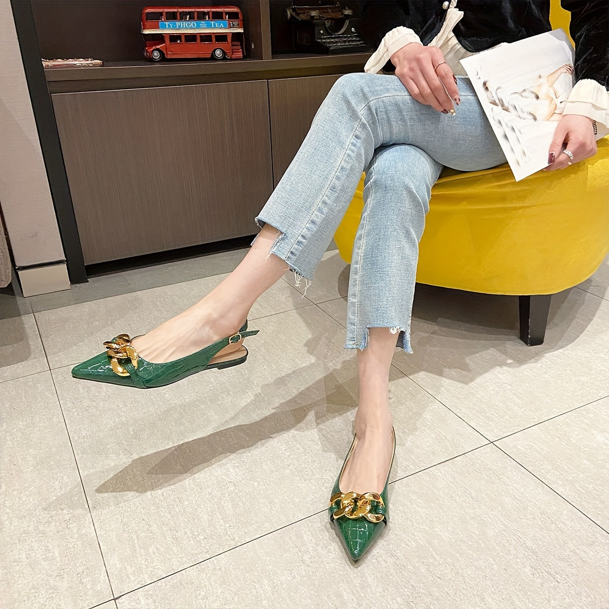 Women's Flat Shoes with Chain Decor Pointed Toe T-Strap Slip-On Summer Breathable