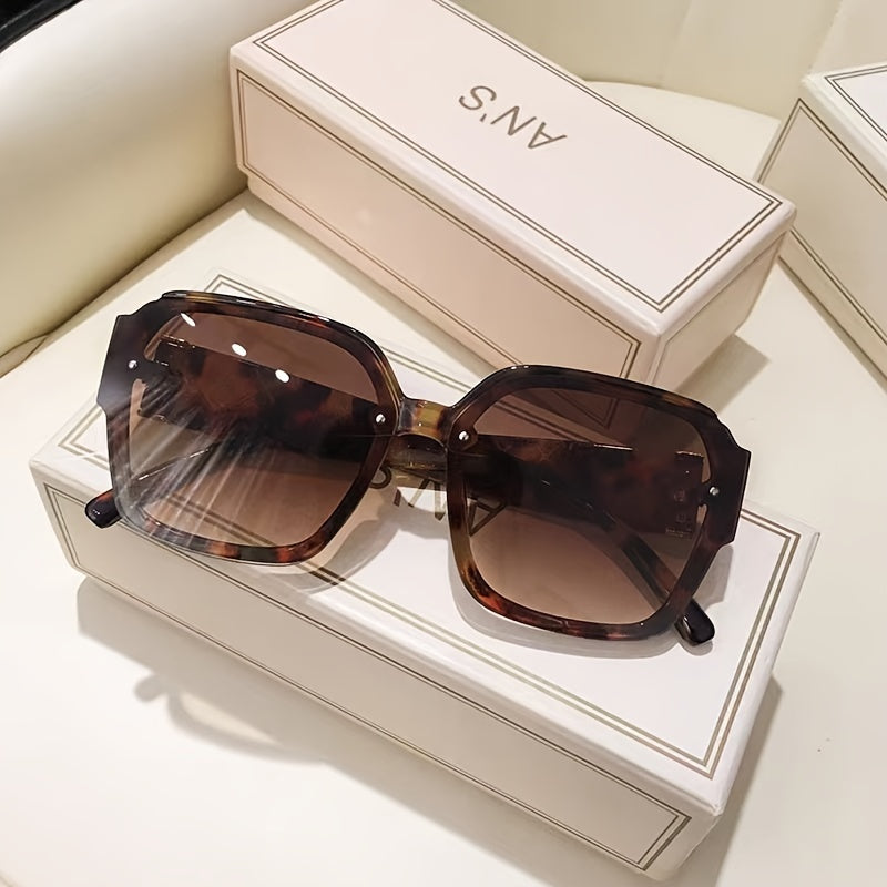 Women's Outdoor Travel Fashion Casual Street Style Lightweight Comfortable