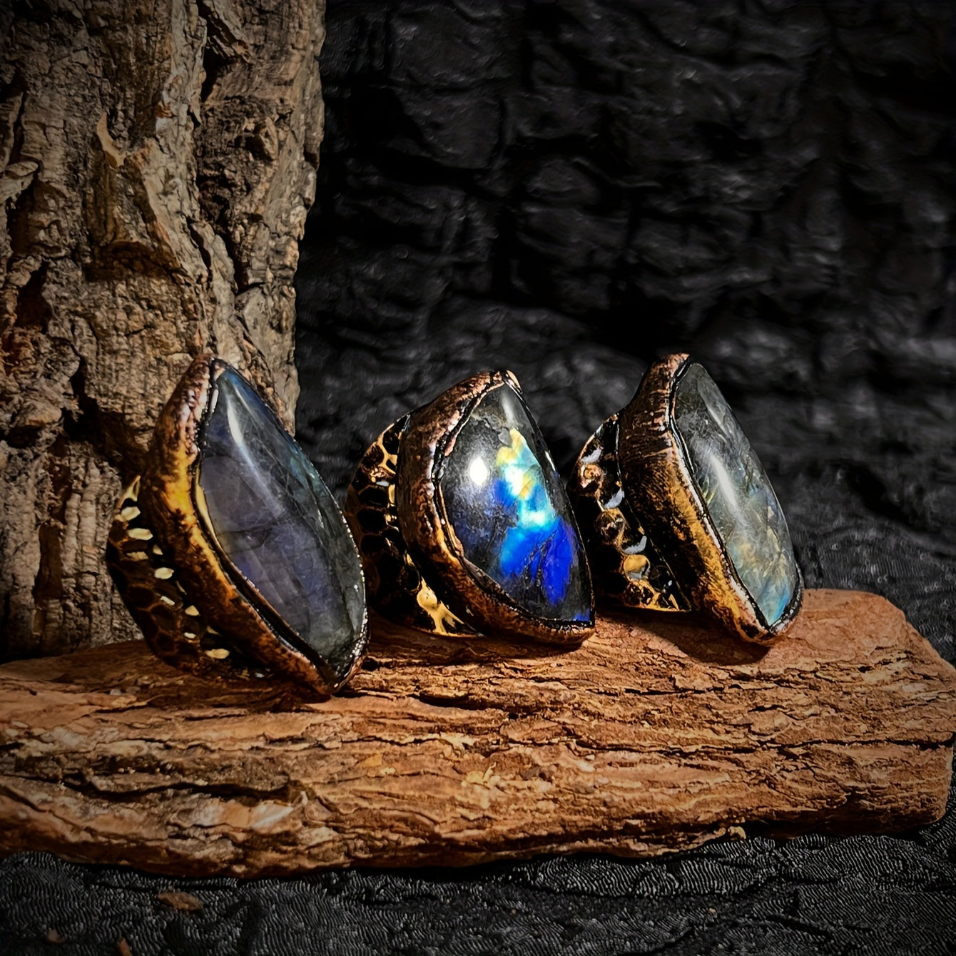 Uniseks vintage uzuk nozik joylangan tabiiy toshlar bilan noyob dizayn