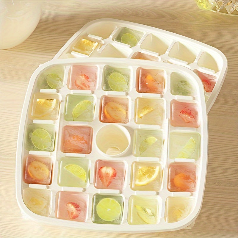 Large Capacity Durable Stackable Ice Cube Tray Lead-Free Plastic