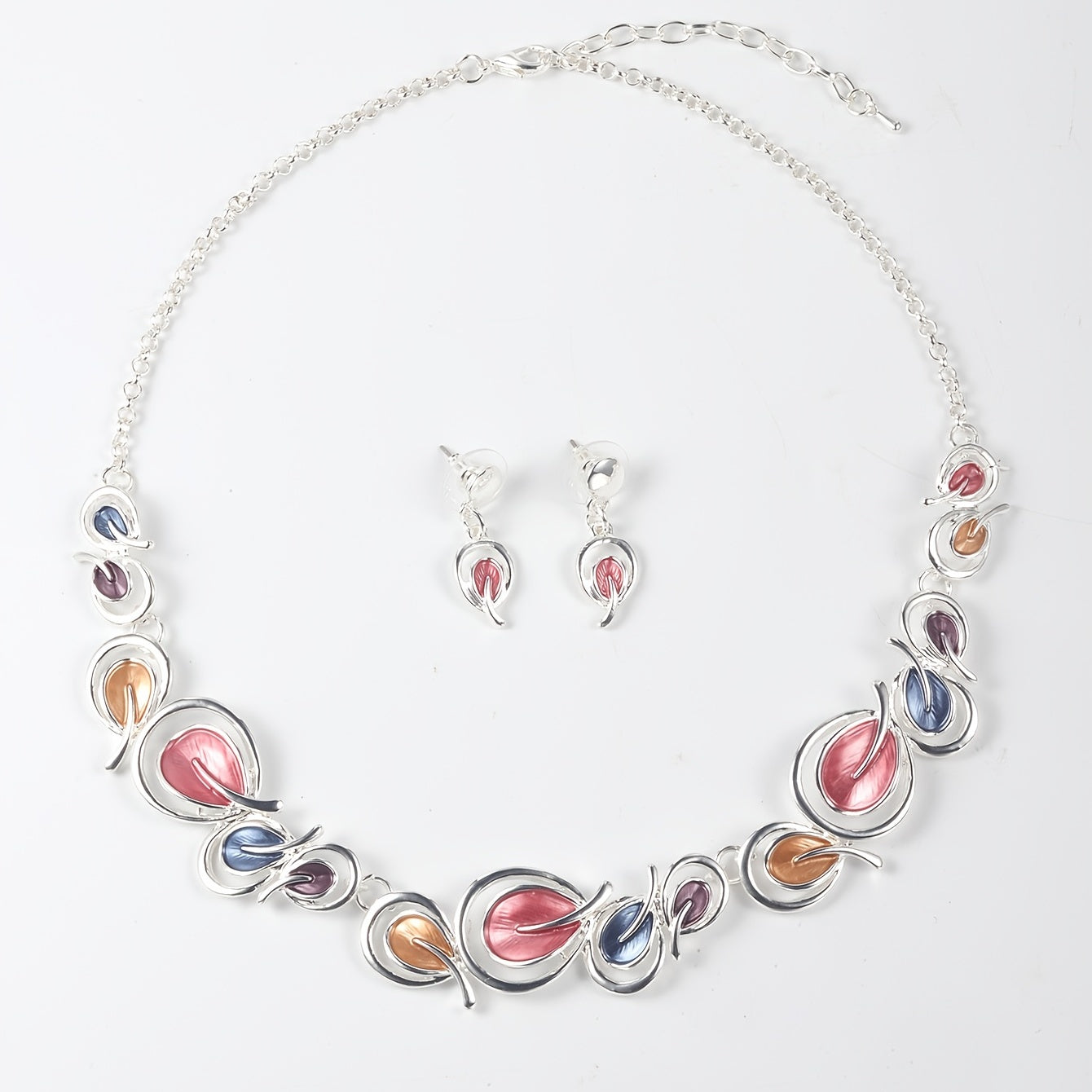 Conjunto de collar de mujer y pendientes de caída con patrón de hojas del árbol de la vida