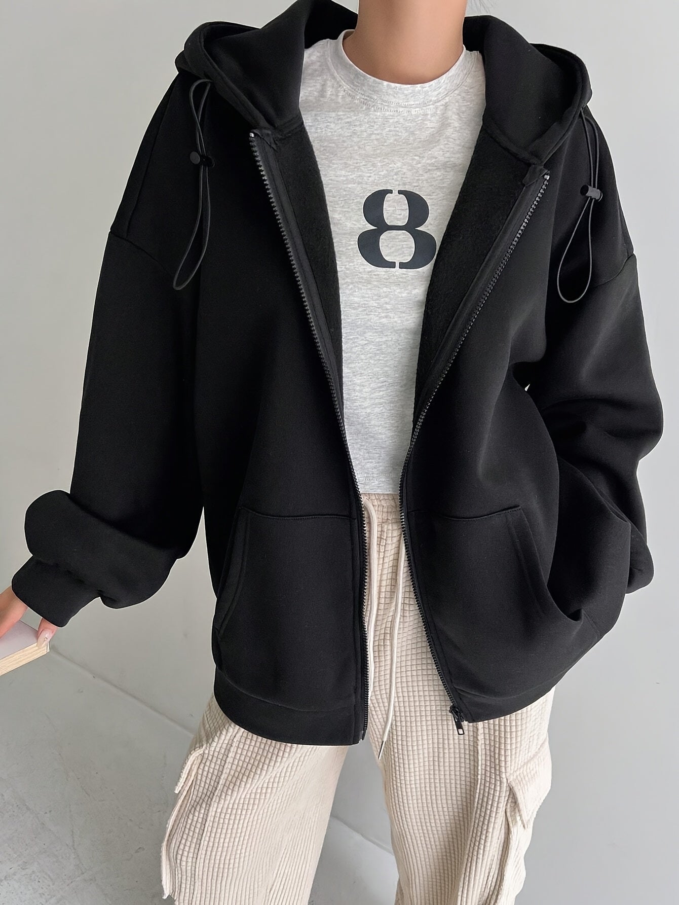 Sudadera con capucha con forro de felpa negra para mujer con capucha extragrande para otoño e invierno