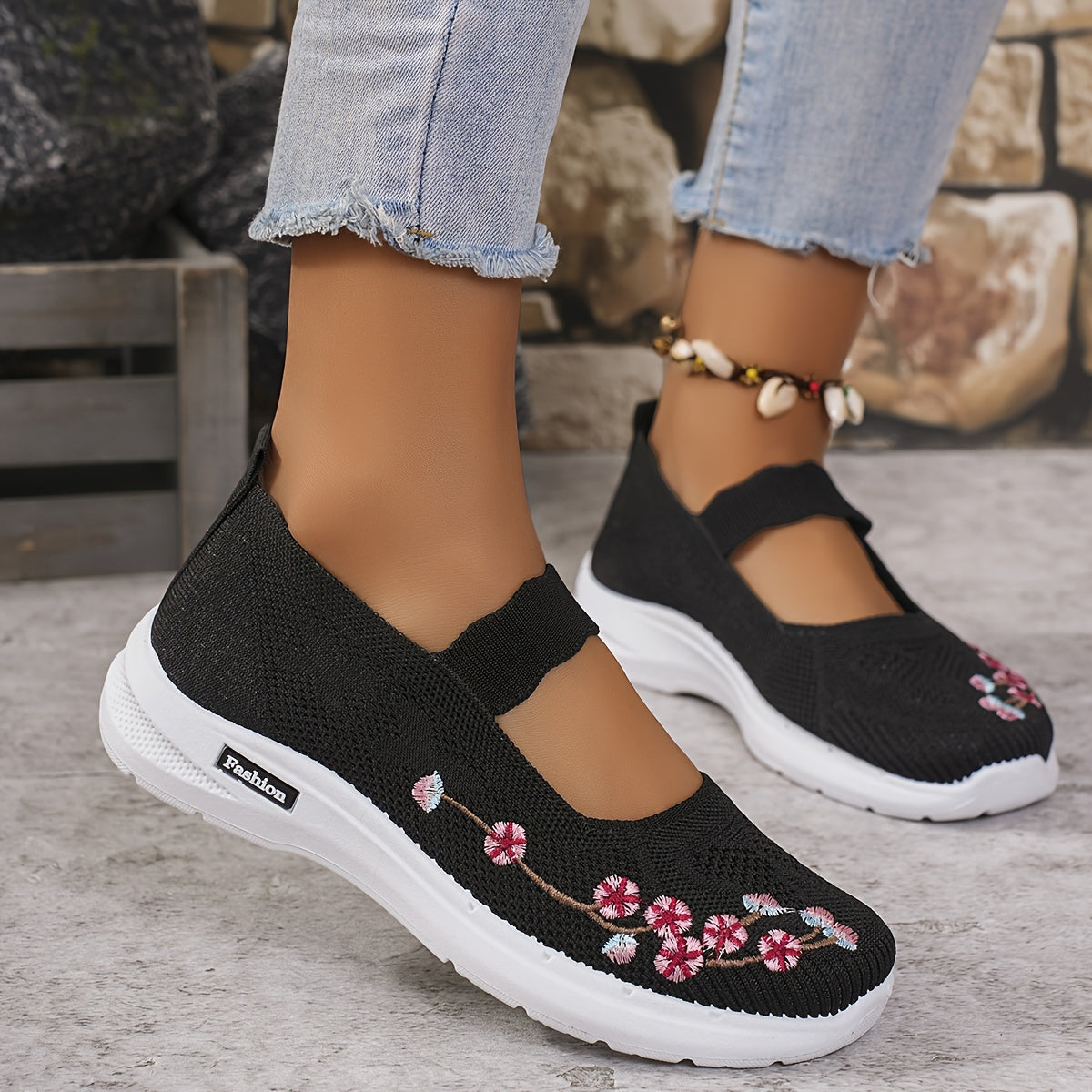 Women's Embroidered Casual Sports Shoes Breathable Lightweight Walking Sneakers