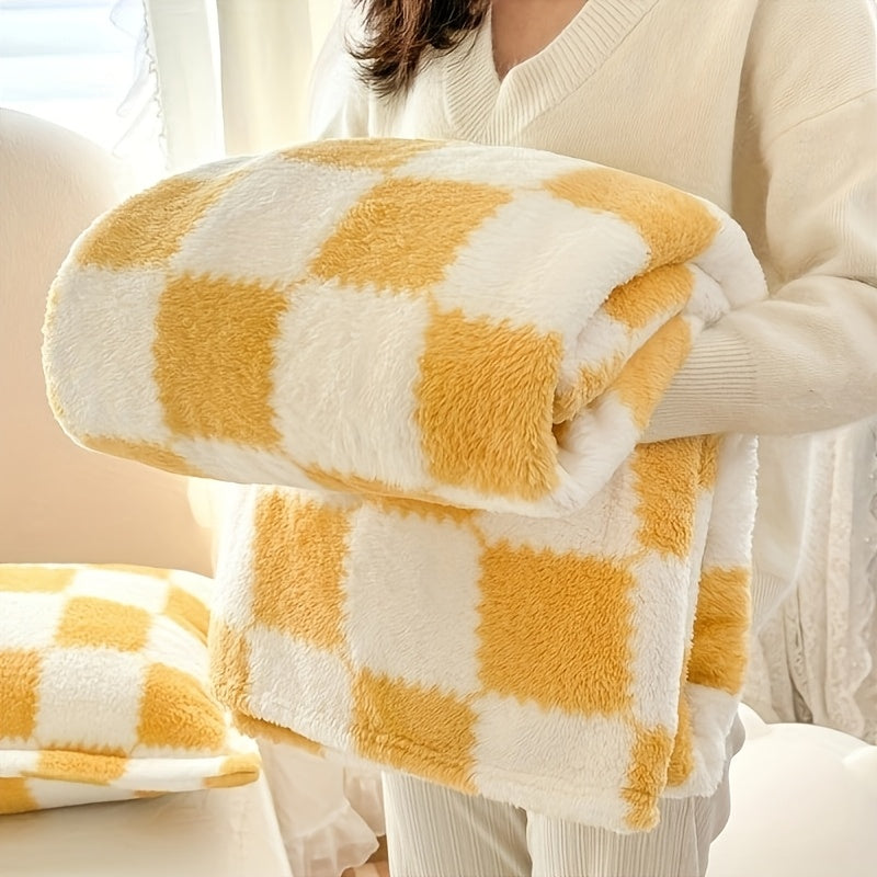 All-Season Checkered Fleece Throw Blanket for Sofa Nap Time and Gifting
