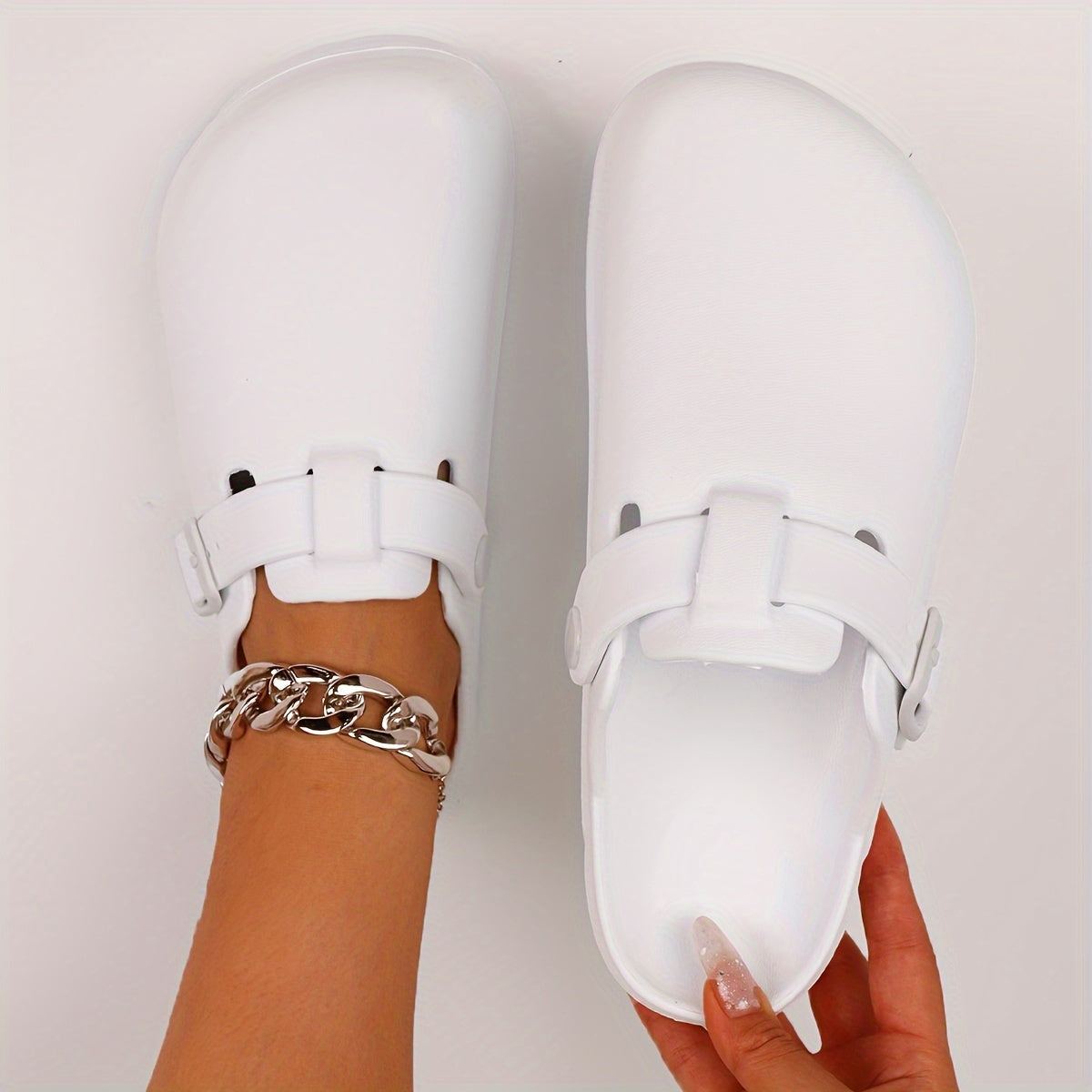 Women's EVA Clogs Non-Slip Closed-Toe Platform Sandals for Beach Garden Casual