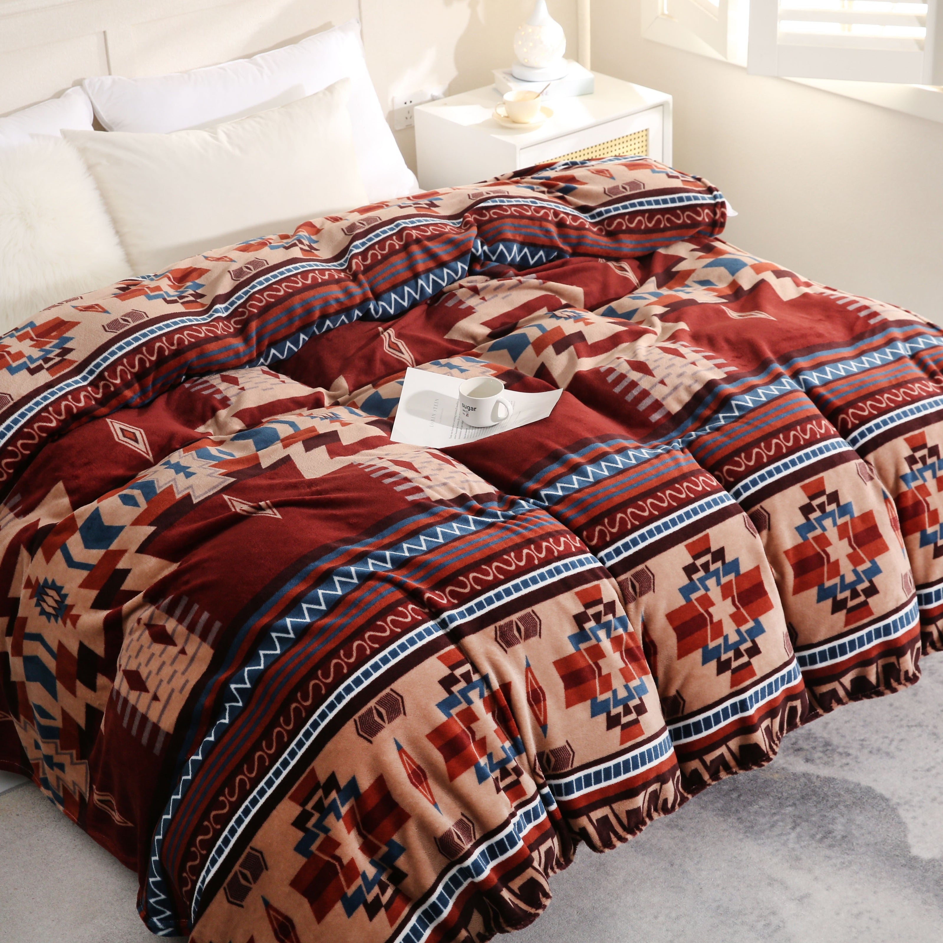 Manta de franela boho-chic de 200GSM suave, cálida y ligera para sofá, cama y viajes