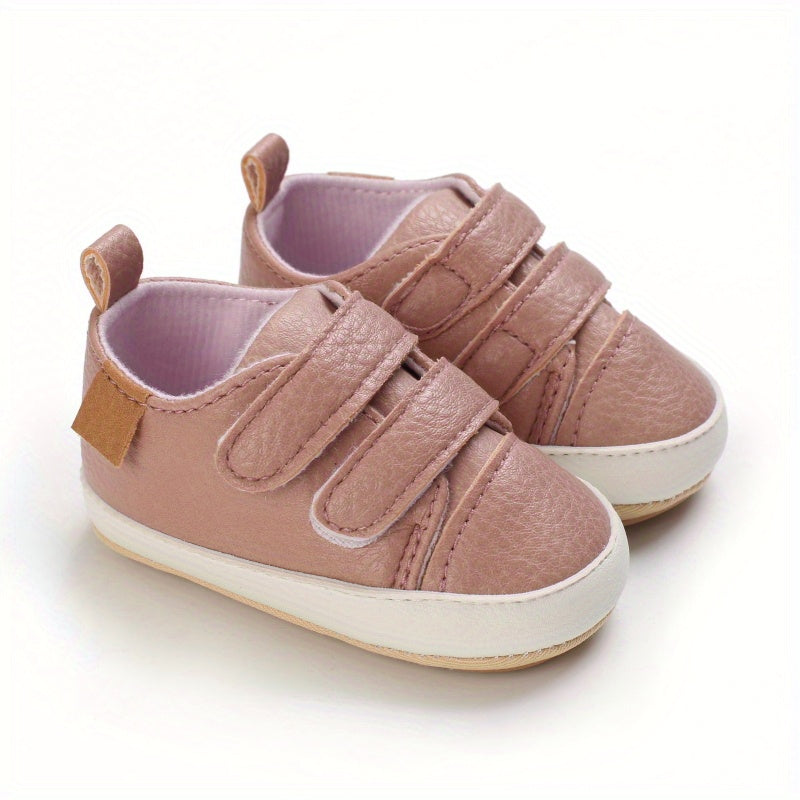 Kichkina erkak bolalar uchun sport poyabzali Yengil PU Moire Tassel sozlanadigan tutqichli siljish bilan Bahor yoz