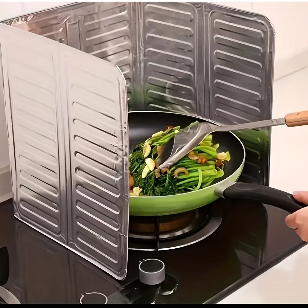 2PCS Stove Splash Guard Nonstick Oil Baffle Plates Heat Insulation Kitchen Accessories