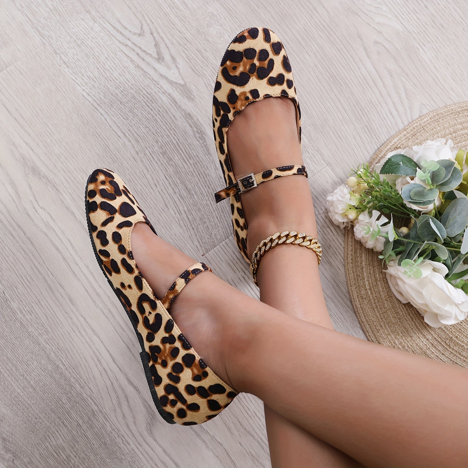 Women's Flat Shoes Buckle Strap Solid Color Ballet Flats