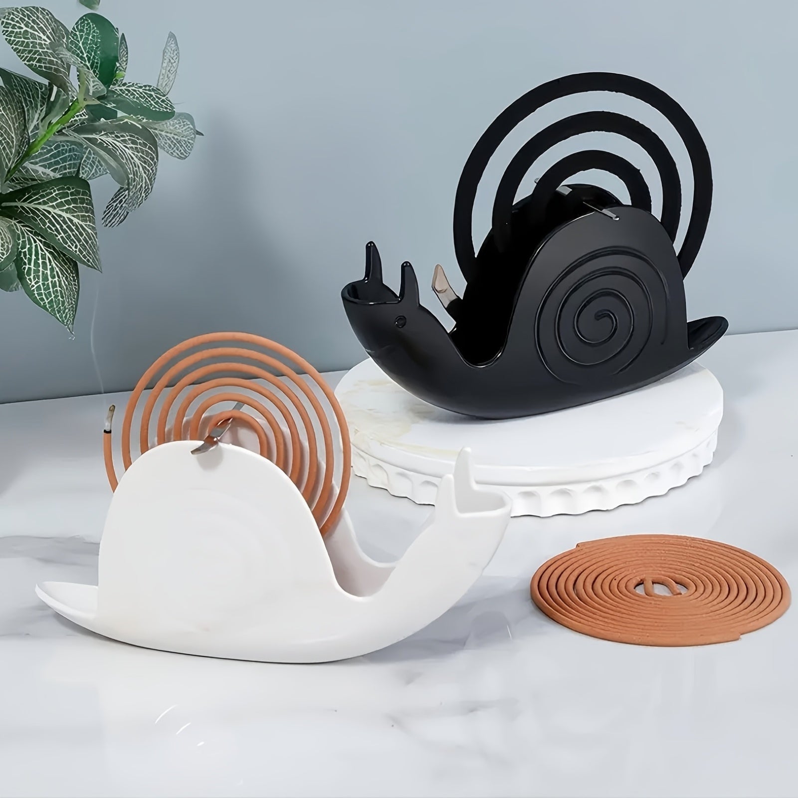 Large Capacity Snail-Shaped Fireproof Mosquito Coil Holder Incense Burner